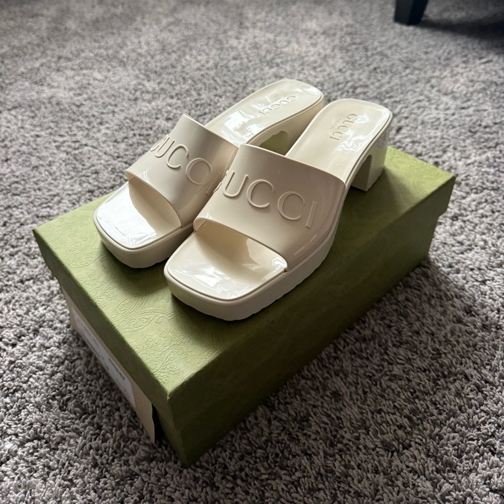 Gucci Cream Embossed Logo Slide Sandals - Picture 2 of 16